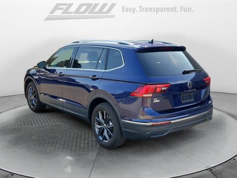 Certified 2022 Volkswagen Tiguan SE image 5