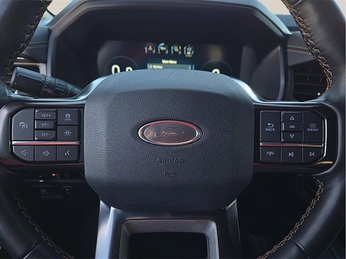 Used 2023 Ford Expedition Platinum image 19