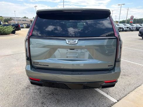 Used 2024 Cadillac Escalade Sport w/ LPO, ONYX Package AWD/4WD image 4