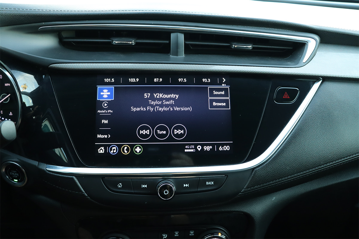 Used 2022 Buick Encore GX Preferred w/ Cold Weather Comfort Package FWD image 33