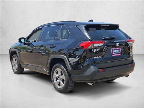 Used 2025 Toyota RAV4 XLE FWD image 8