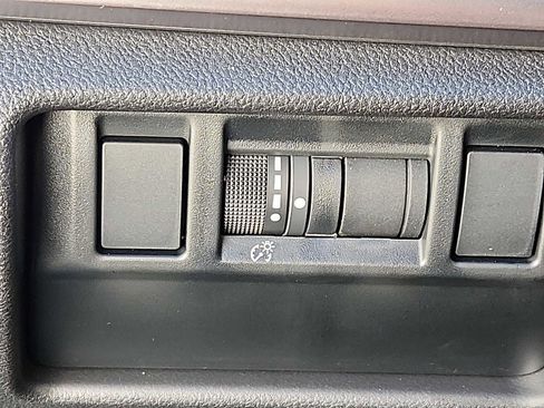 Certified 2025 Subaru Impreza 2.0i image 25