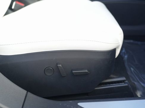 Used 2021 Tesla Model S Long Range Plus image 33