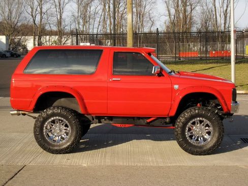 Used 1991 Chevrolet S10 Pickup 4WD 2-Door image 12