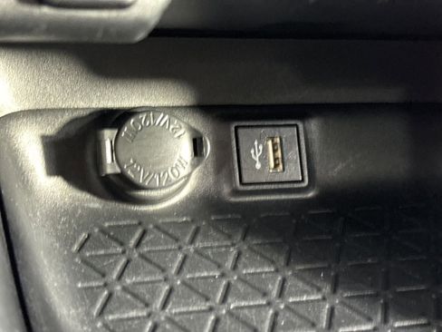 Used 2024 Toyota RAV4 XLE image 33