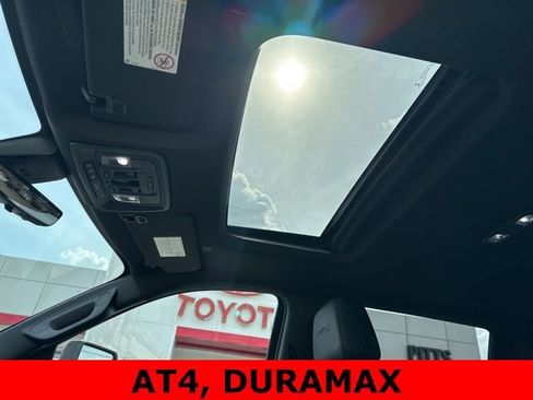 Used 2021 GMC Sierra 2500 AT4 w/ AT4 Premium Plus Package image 11