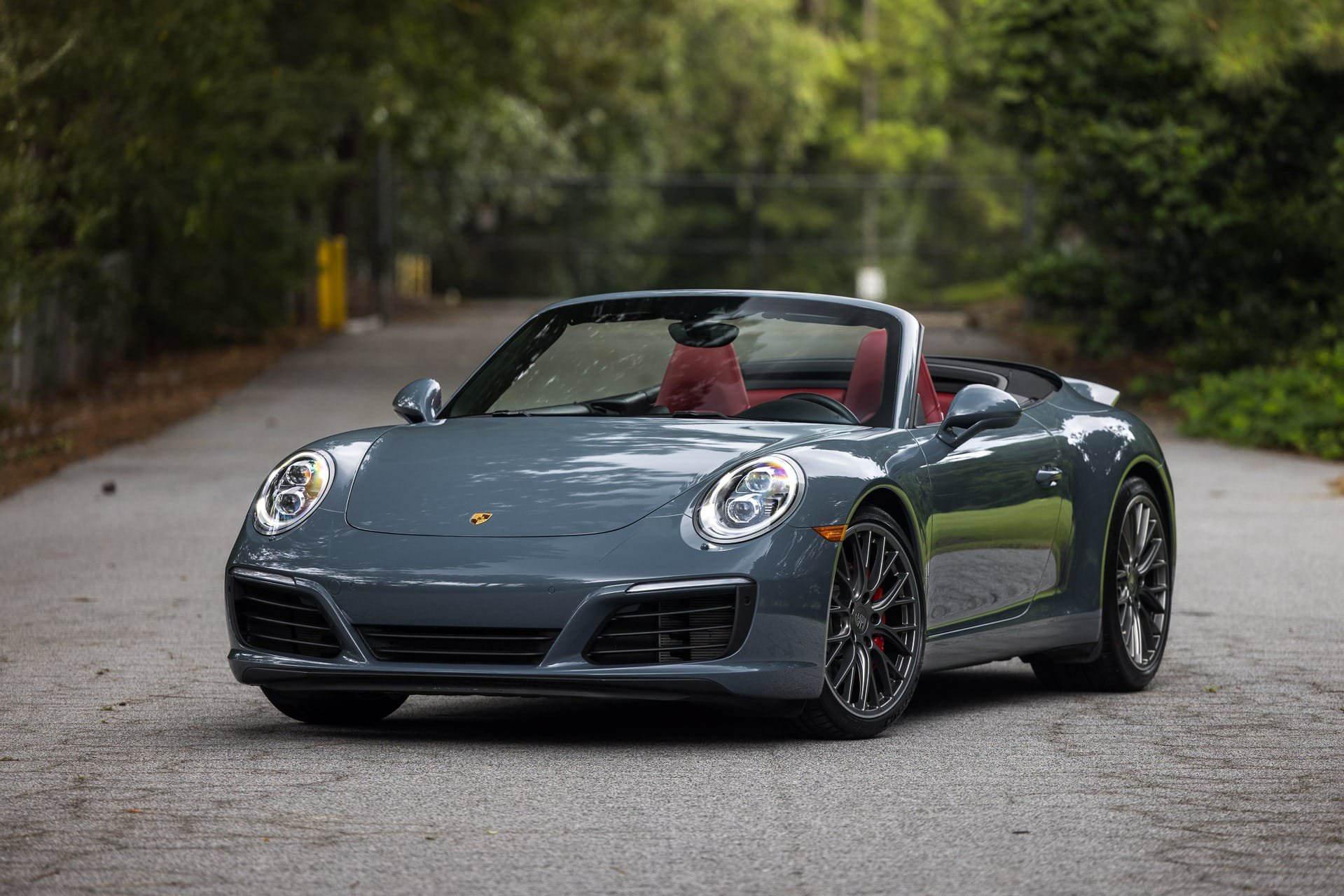 Used 2017 Porsche 911 Carrera S RWD image 4