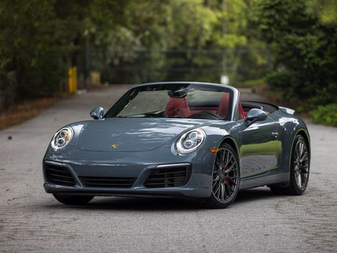 Used 2017 Porsche 911 Carrera S RWD image 4