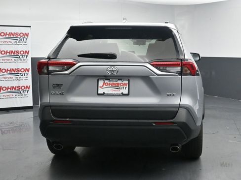 Used 2024 Toyota RAV4 XLE FWD image 8