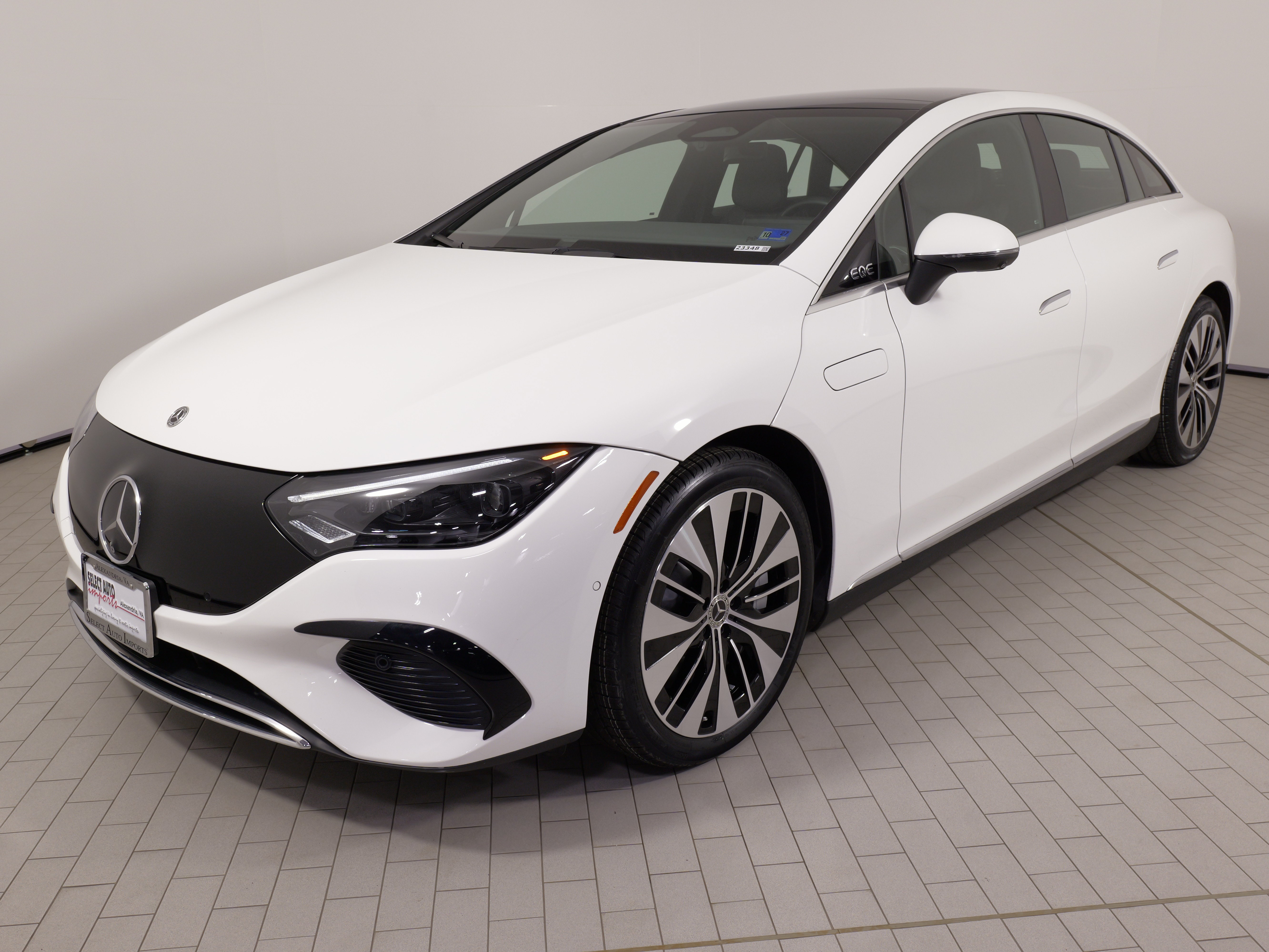 Used 2023 Mercedes-Benz EQE 350+ 4MATIC Sedan w/ Digital Light Package image 4