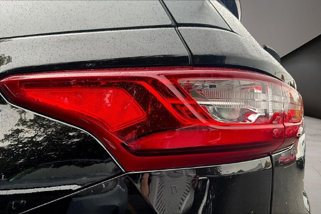 Used 2020 Chevrolet Traverse RS w/ LPO, Floor Liner Package AWD/4WD image 23