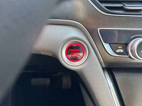 Used 2018 Honda Accord LX image 25