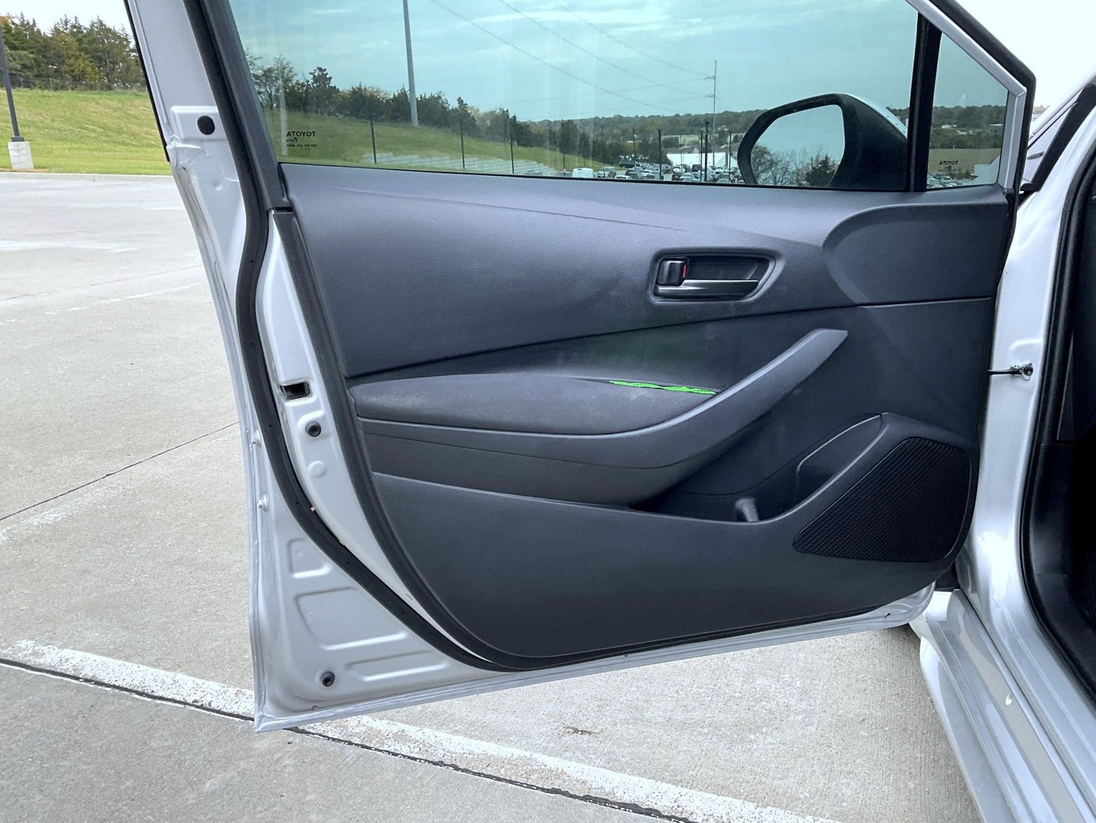 Used 2024 Toyota Corolla LE FWD image 13