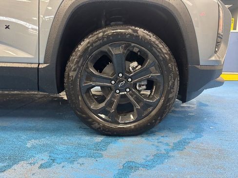 New 2026 Chevrolet Equinox LT w/ Midnight Edition FWD image 3