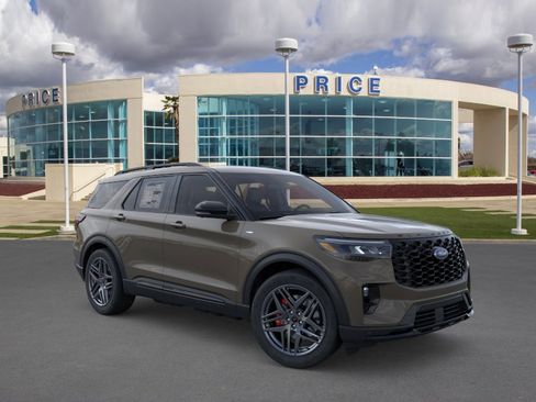 Used 2026 Ford Explorer ST-Line w/ ST-Line Street Pack AWD/4WD image 7