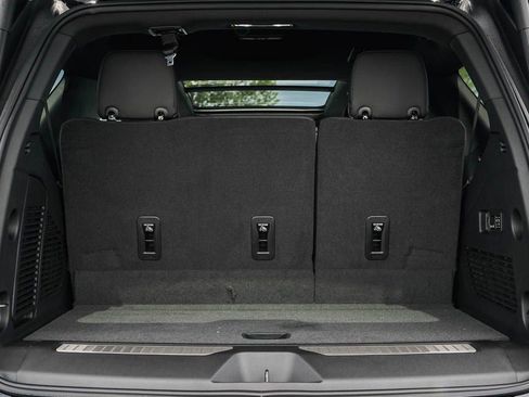 New 2026 Chevrolet Tahoe Premier AWD/4WD image 8