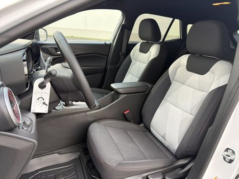 New 2026 Chevrolet Trax RS FWD image 11
