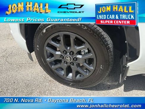 Used 2025 Toyota Sequoia Platinum AWD/4WD image 19
