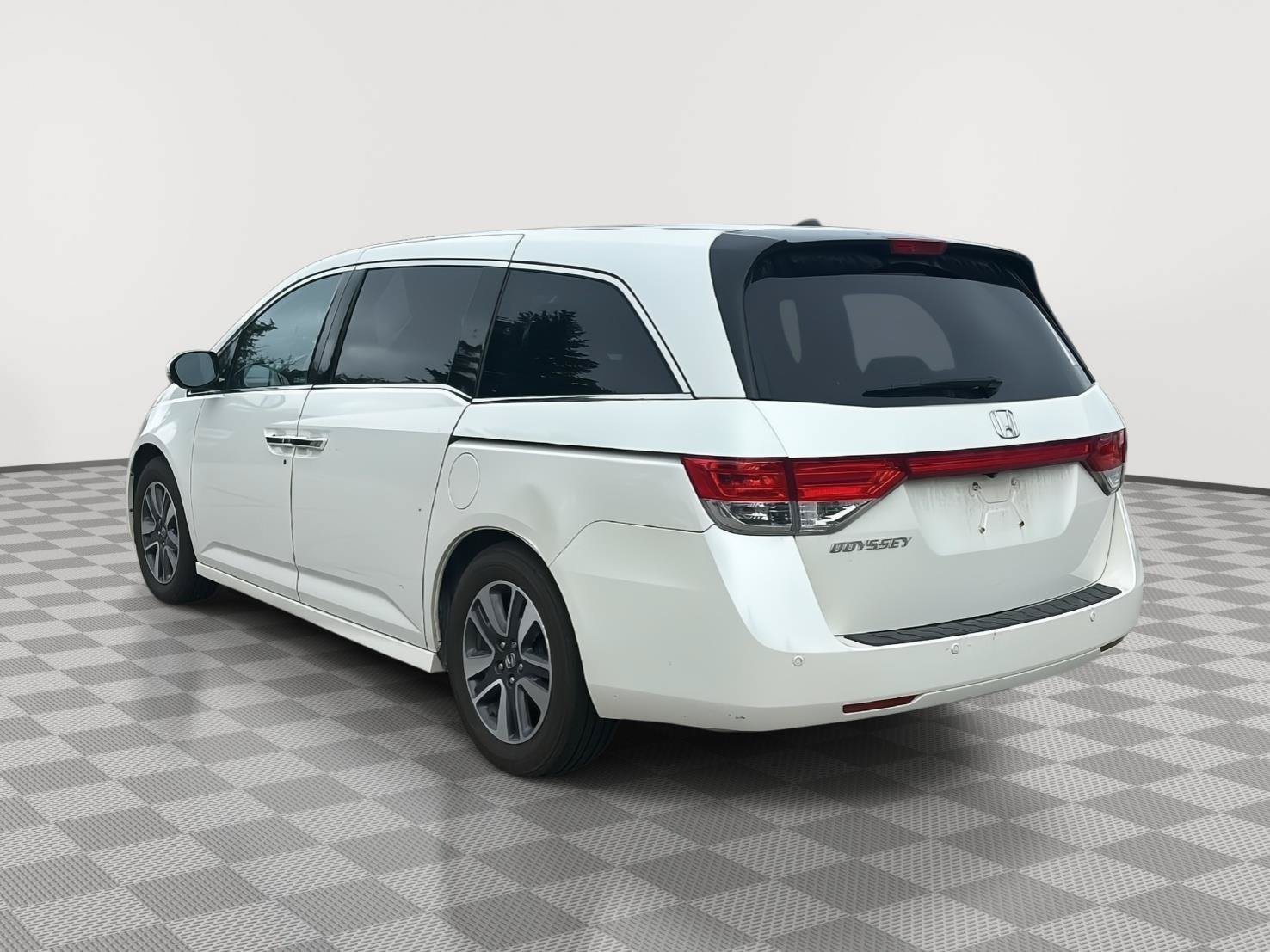 Used 2016 Honda Odyssey Touring Elite image 31