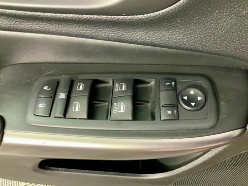 Used 2020 Jeep Cherokee Limited AWD/4WD image 20