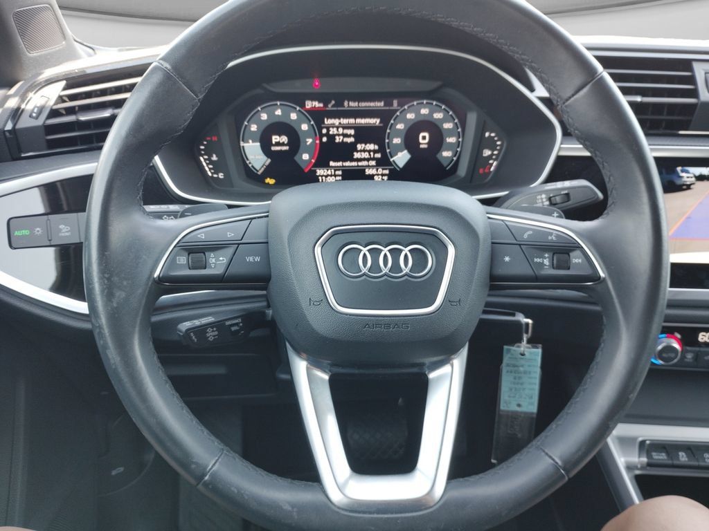 Used 2025 Audi Q3 2.0T Premium AWD/4WD image 15