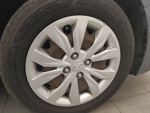 Used 2020 Hyundai Accent SE FWD image 31