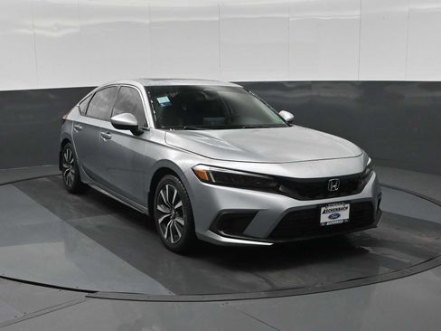 Used 2022 Honda Civic EX-L image 2