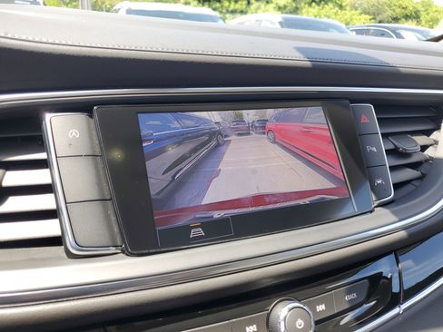 Used 2023 Buick Enclave Essence image 23