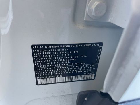 Used 2025 Volkswagen Taos SE image 27