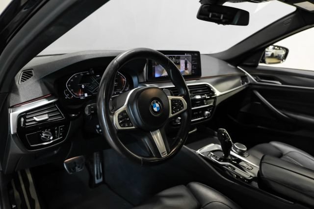 Used 2021 BMW 540i w/ M Sport Package RWD image 4