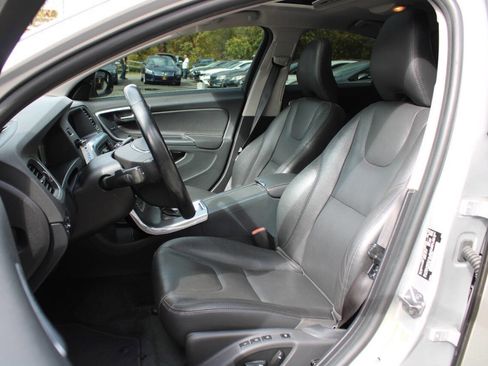Used 2015 Volvo S60 T5 Premier image 25