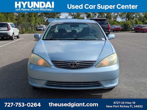 Used 2006 Toyota Camry LE FWD image 8