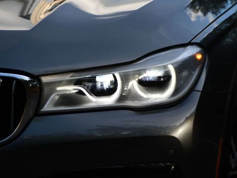 Used 2016 BMW 750i xDrive image 4