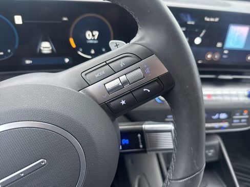 Used 2024 Hyundai Kona Limited image 9