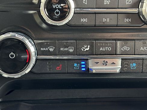 Used 2022 Ford F150 Lariat AWD/4WD image 29
