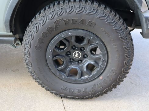 Used 2024 Ford Bronco Badlands AWD/4WD image 25
