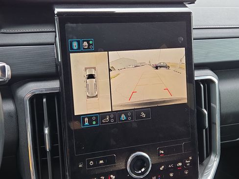 Used 2024 GMC Acadia Elevation image 18