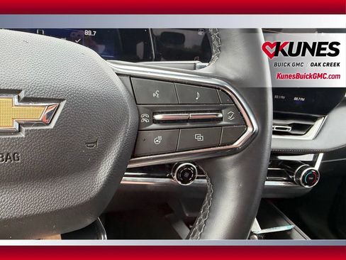 Used 2025 Chevrolet Equinox LT AWD/4WD image 22