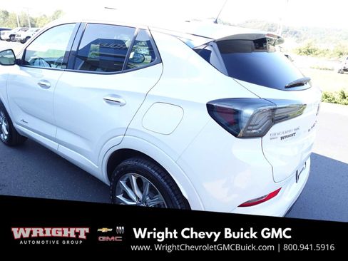 Used 2024 Buick Encore GX Avenir w/ Avenir Technology Package image 5