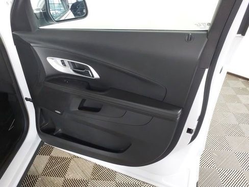 Used 2016 Chevrolet Equinox LTZ w/ Enhanced Convenience Package FWD image 20