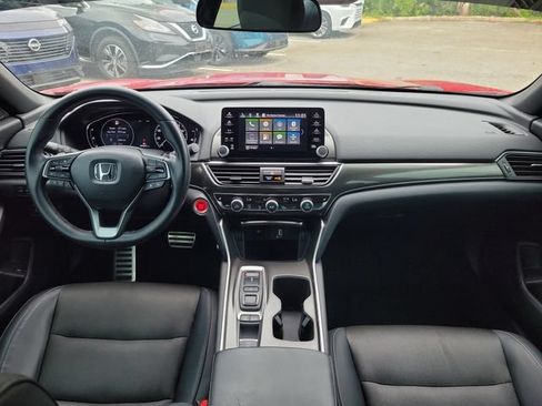 Used 2018 Honda Accord Sport image 14