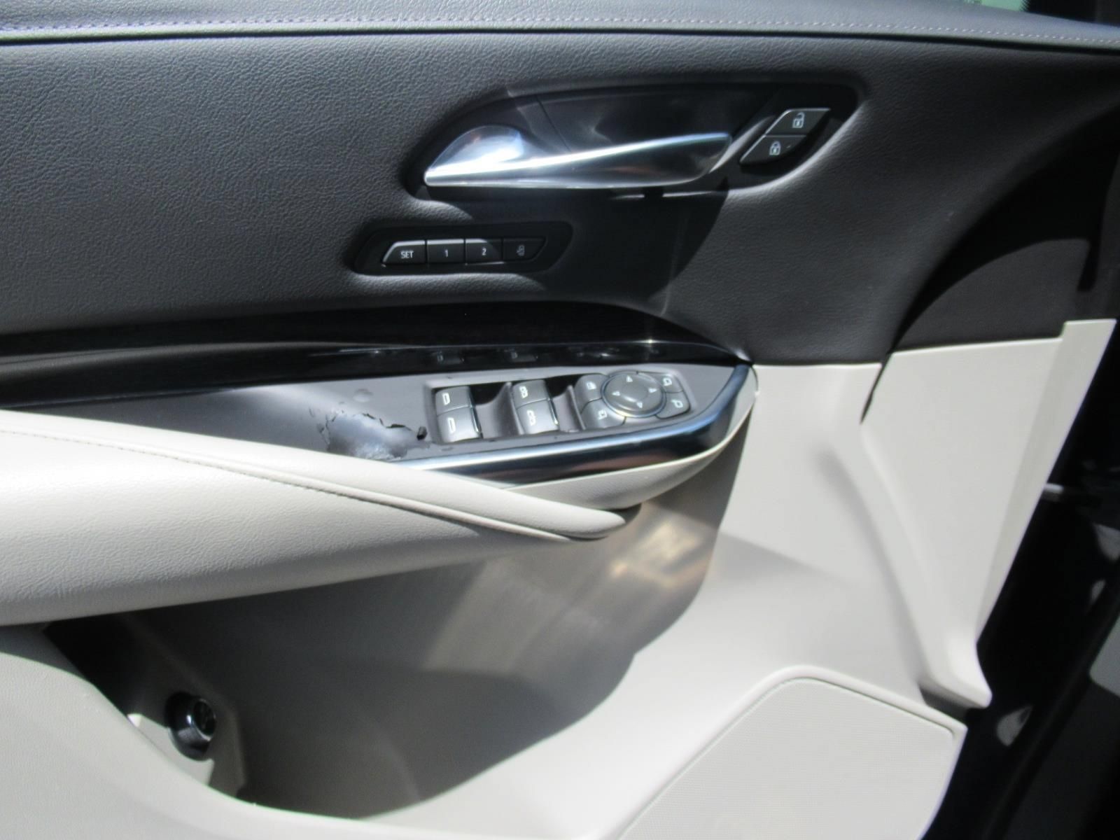 Used 2020 Cadillac XT4 Premium Luxury w/ Driver Awareness Package FWD image 20