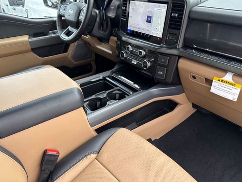 New 2026 Ford F250 Lariat w/ Chrome Package image 13