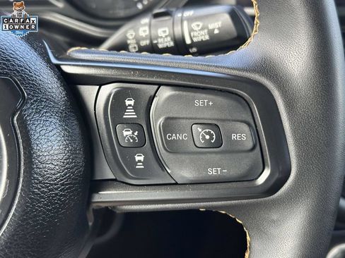 Used 2024 Jeep Wrangler Unlimited AWD/4WD image 19