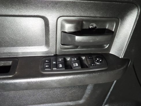 Used 2019 RAM 1500 Tradesman w/ Tradesman SXT Package image 9