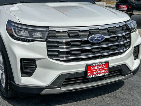 Used 2025 Ford Explorer Active RWD image 6