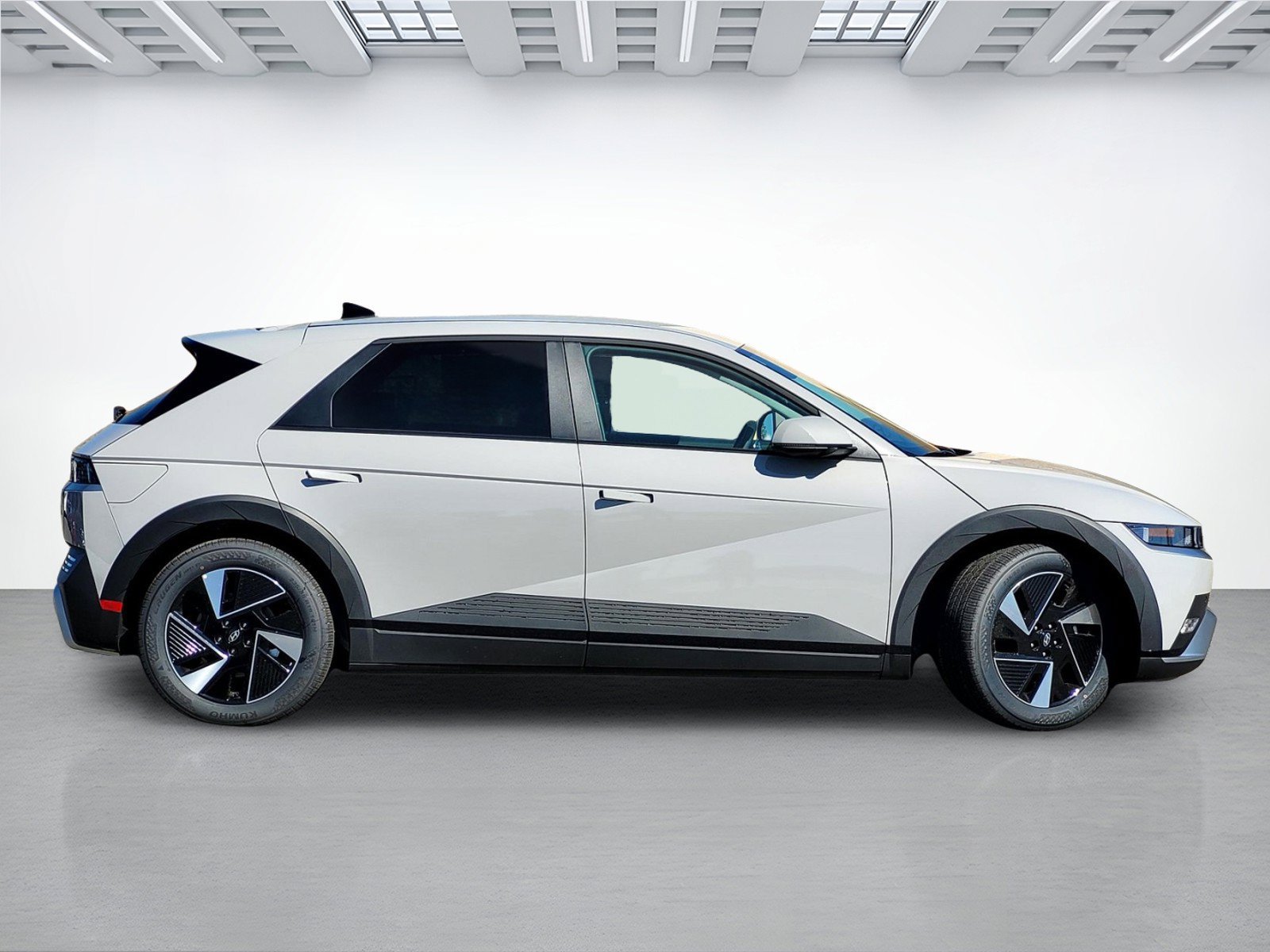 New 2026 Hyundai Ioniq 5 SEL RWD image 3