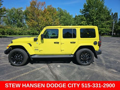 Used 2023 Jeep Wrangler Unlimited Sahara w/ Cold Weather Group AWD/4WD image 1