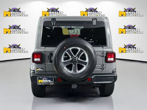 Used 2021 Jeep Wrangler Unlimited Sahara AWD/4WD image 6