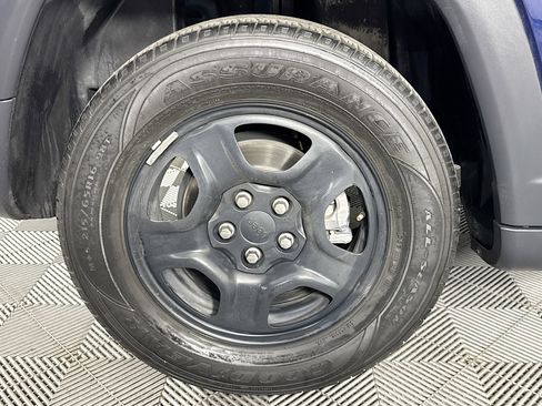 Used 2020 Jeep Compass Sport image 46